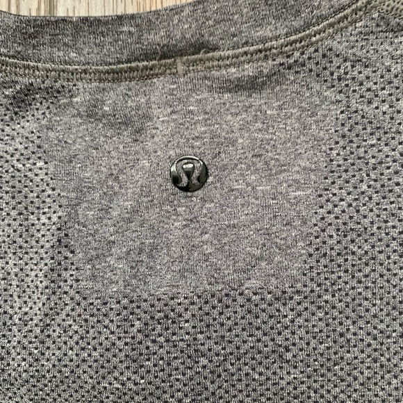 Lululemon Shirt - Picture 6 of 6
